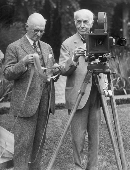 Image result for ‫جورج ايستمان أمريكي مخترع (آلة التصوير الفوتوغرافي) في العام 1888م..‬‎