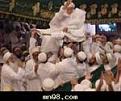 اضغط على الصورة لعرض أكبر.&nbsp;

الإسم:	يحمل على الاكتاف.jpg&nbsp;
مشاهدات:	6009&nbsp;
الحجم:	5.1 كيلوبايت&nbsp;
الهوية:	772942